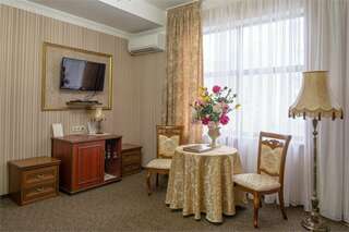 Гостиница Шери Холл Ростов-на-Дону Улучшенный двухместный номер с 1 кроватью-12